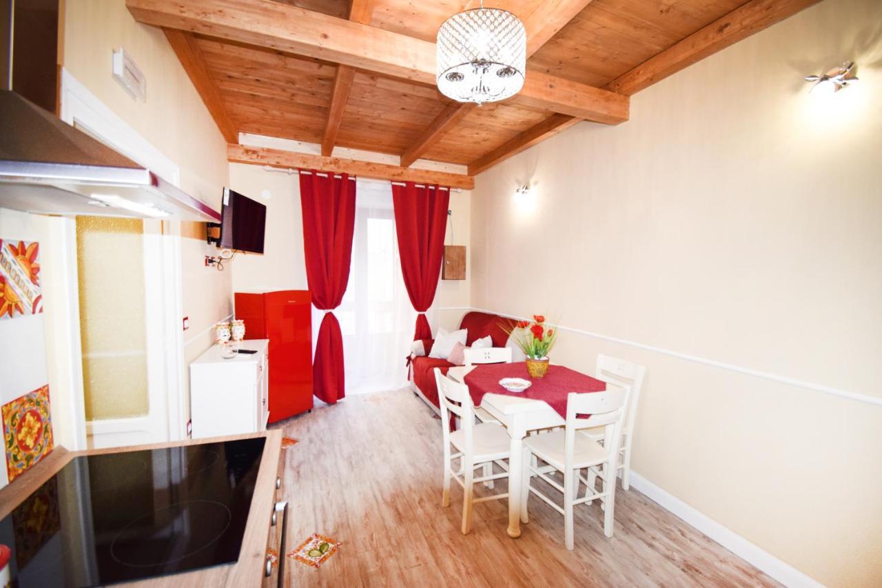 Luxury Apartment Via Genova パレルモ エクステリア 写真